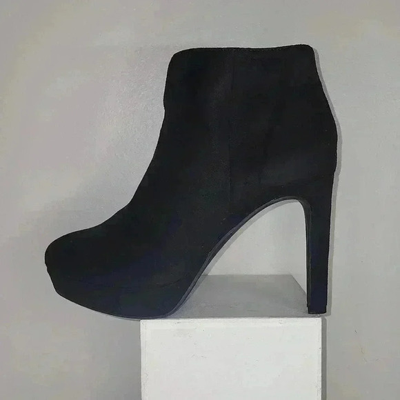 BCBGeneracion Jeanne booties size 8.5 nwob - Picture 3 of 7